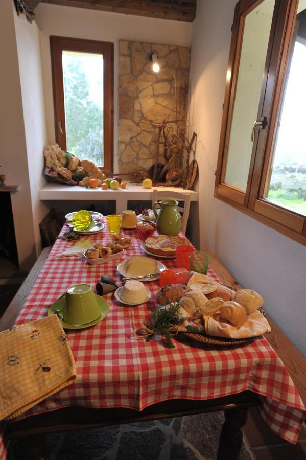 Lierus B&B Gonnosfanadiga Экстерьер фото