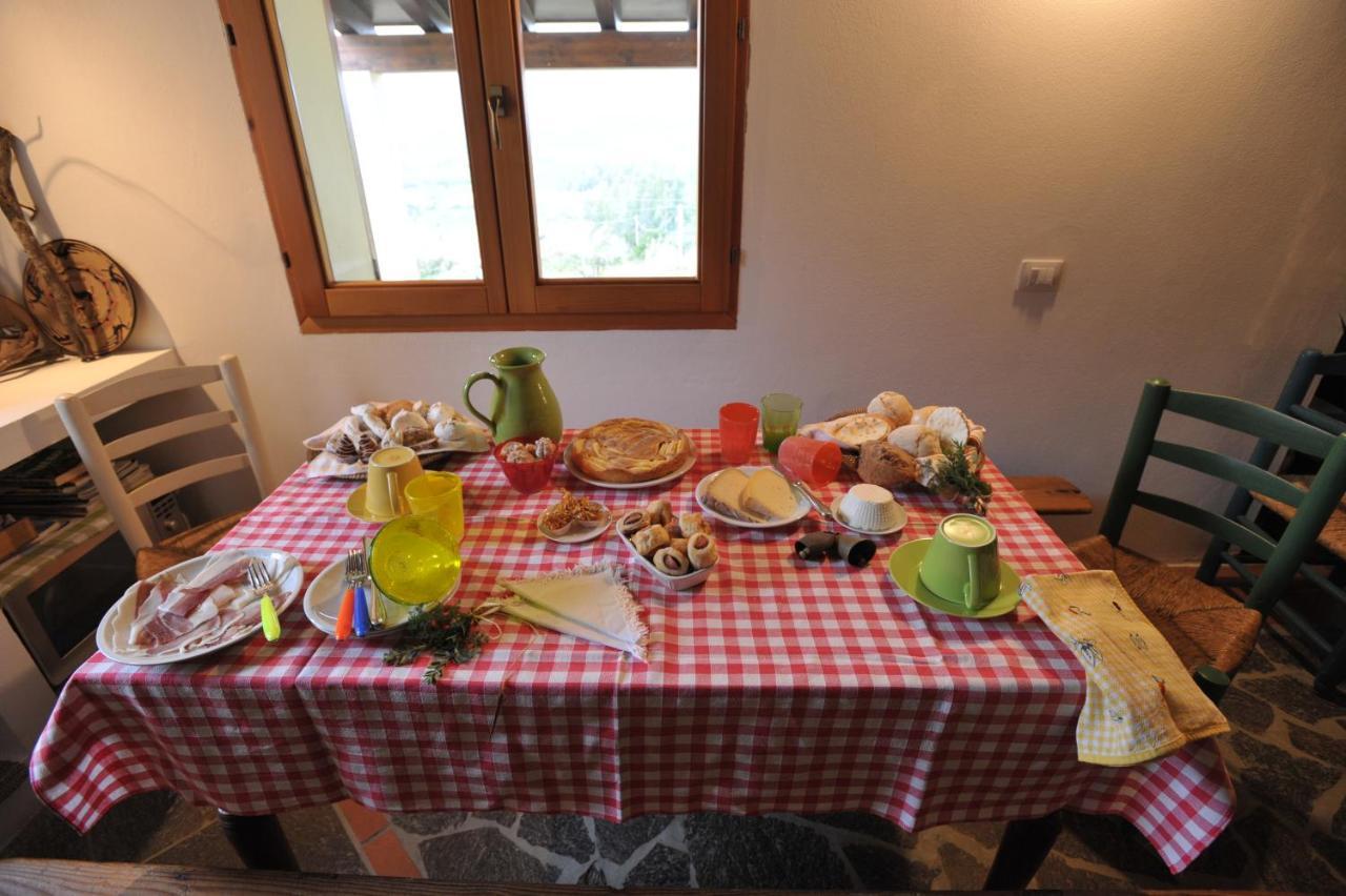 Lierus B&B Gonnosfanadiga Экстерьер фото