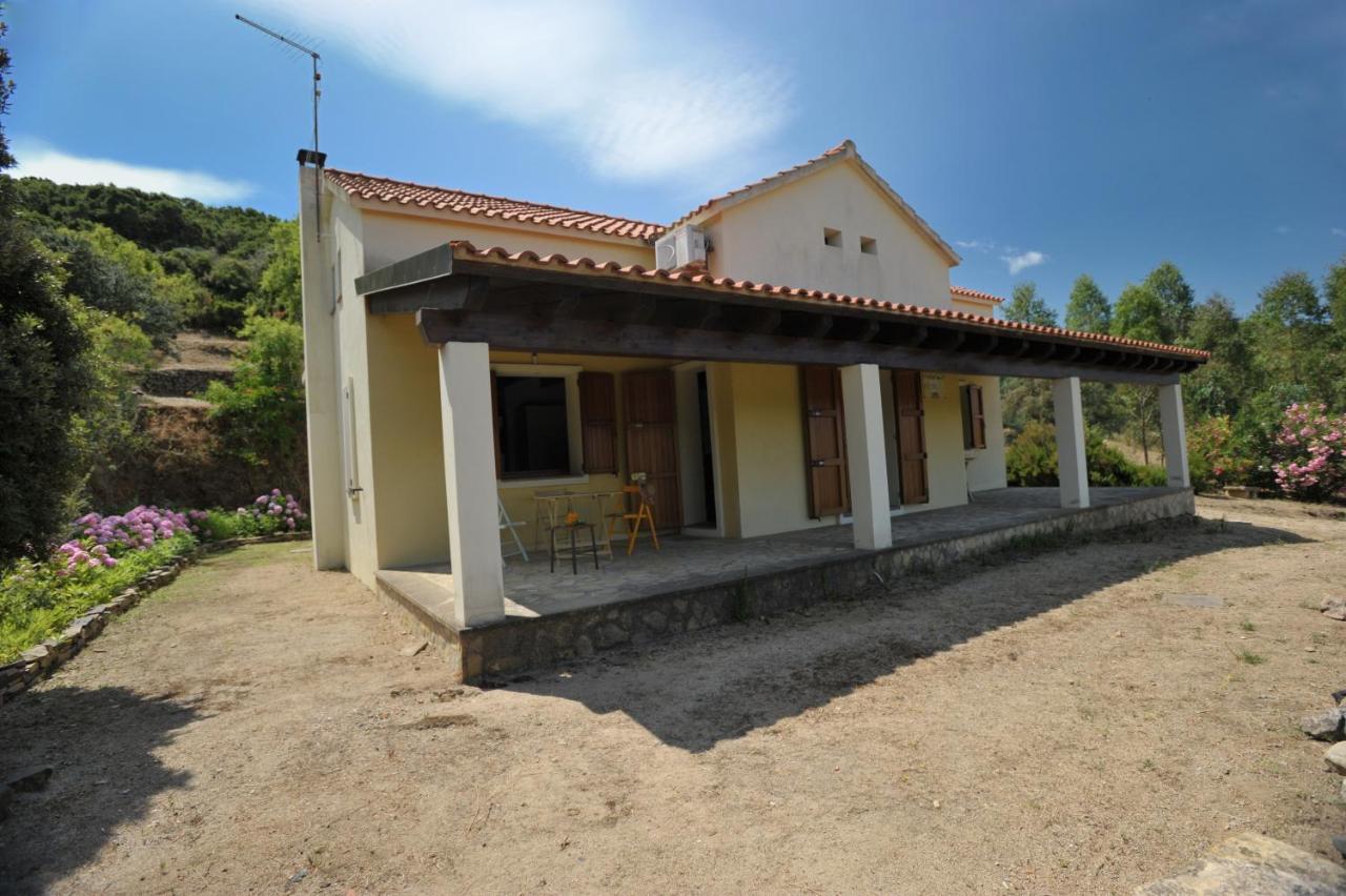 Lierus B&B Gonnosfanadiga Экстерьер фото